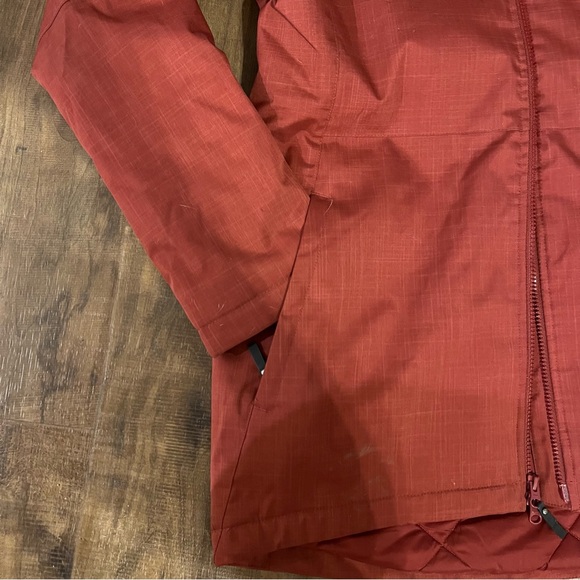 Columbia Women’s Winter Jacket - Picture 2 of 8